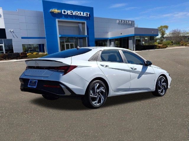 Used 2025 Hyundai Elantra Sport FWD image 26