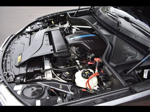 Used 2017 BMW X5 xDrive40e image 44