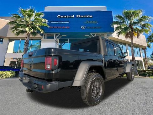 New 2026 Jeep Gladiator Sport image 5