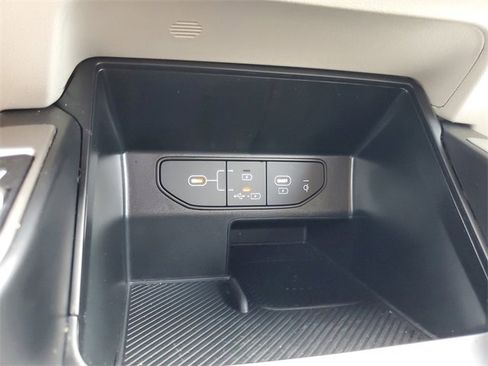 Used 2025 Kia Sorento EX image 25