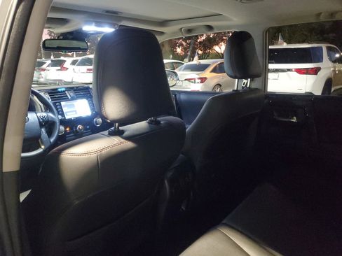 Used 2022 Toyota 4Runner TRD Off-Road Premium image 11