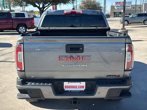 Used 2022 GMC Canyon AT4 image 6