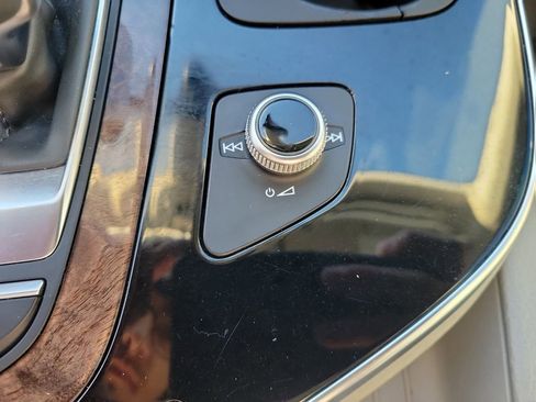 Used 2018 Audi Q7 3.0T Premium Plus image 23