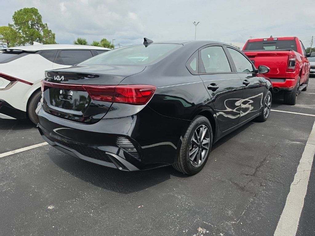 Certified 2024 Kia Forte LXS FWD image 15