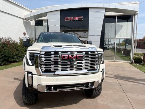 New 2025 GMC Sierra 2500 Denali w/ Denali Reserve Package image 7
