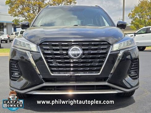 Used 2023 Nissan Kicks SR w/ SR Premium Package FWD image 8