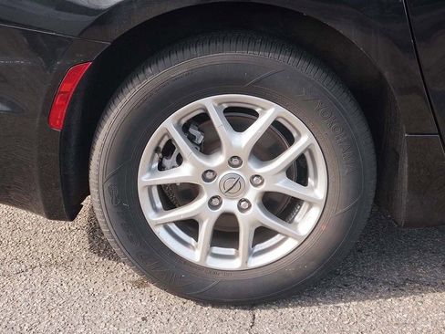 Used 2023 Chrysler Pacifica Touring-L image 20