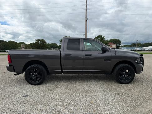 Used 2019 RAM 1500 Express w/ Express Value Package AWD/4WD image 4