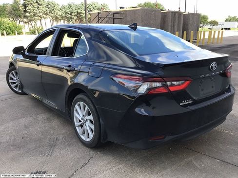 Used 2023 Toyota Camry LE w/ Convenience Package FWD image 6