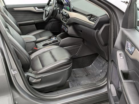 Used 2022 Ford Escape SEL image 18