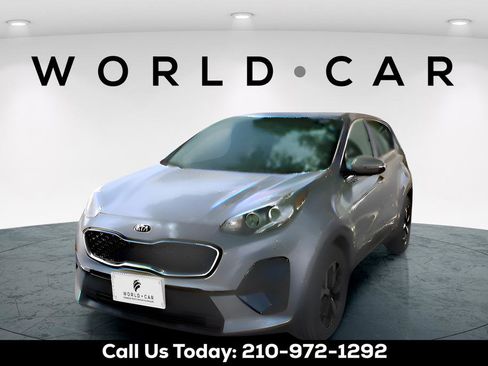Used 2021 Kia Sportage LX w/ LX Fwd Popular Package image 3