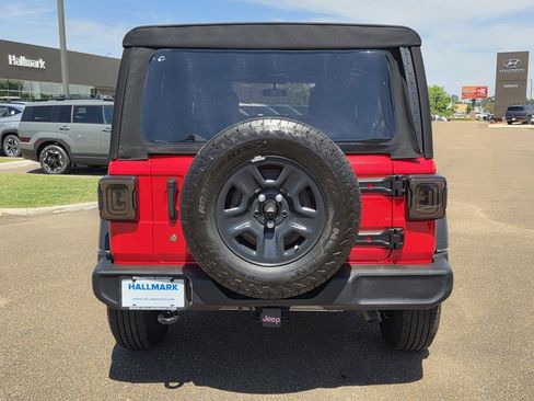 Used 2024 Jeep Wrangler Sport image 5