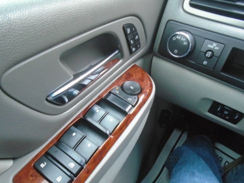 Used 2013 Chevrolet Silverado 3500 LTZ w/ LTZ Plus Package image 44