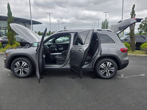 New 2026 Mercedes-Benz GLB 250 4MATIC image 12