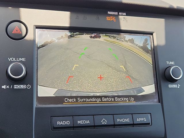 Used 2025 Subaru Outback AWD/4WD image 18