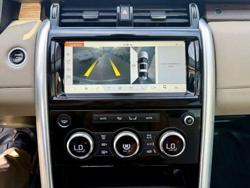 Used 2017 Land Rover Discovery HSE image 22