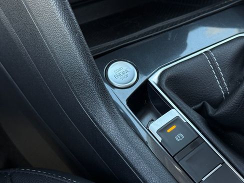 Used 2024 Volkswagen Tiguan Wolfsburg Edition image 30