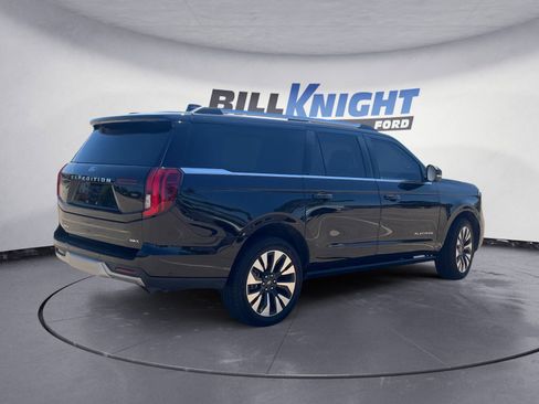 Used 2025 Ford Expedition Max Platinum w/ Driver's Package AWD/4WD image 5