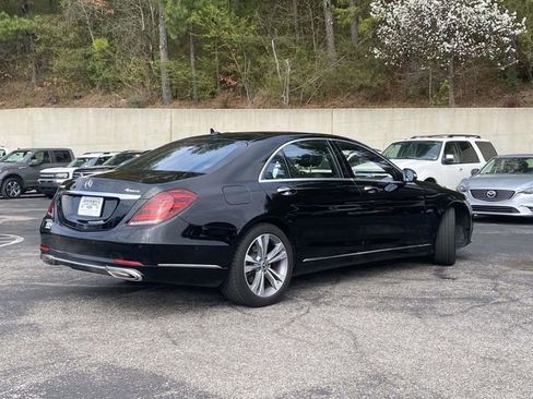 Used 2020 Mercedes-Benz S 560 4MATIC Sedan image 3