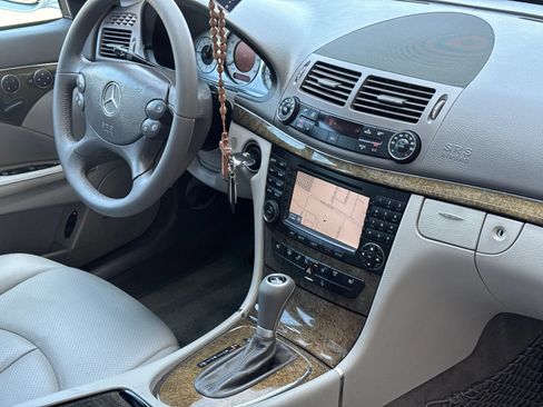 Used 2008 Mercedes-Benz E 350 Sedan image 41