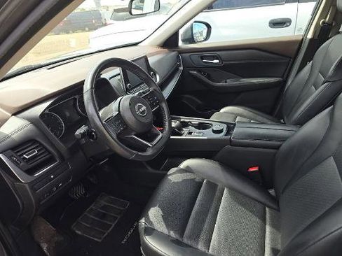 Used 2023 Nissan Rogue SV w/ SV Premium B Package AWD/4WD image 4