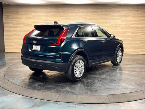 Used 2024 Cadillac XT4 Luxury w/ Cold Weather Package FWD image 25