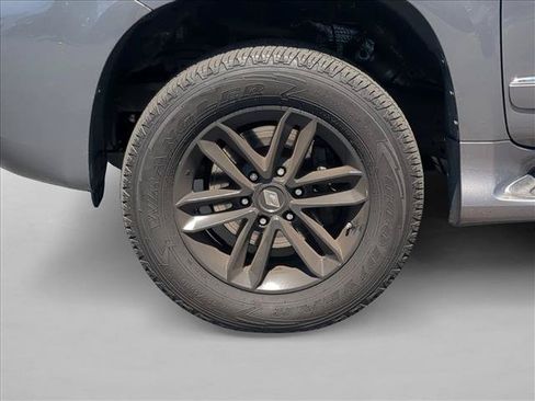 Used 2010 Lexus GX 460 Premium AWD/4WD image 18