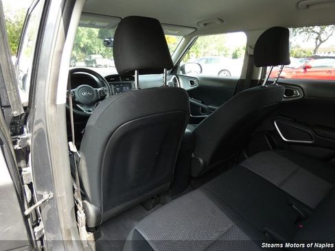 Used 2020 Kia Soul LX FWD image 42