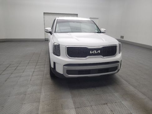 Used 2023 Kia Telluride LX FWD image 14