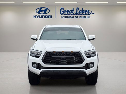 Used 2023 Toyota Tacoma TRD Off-Road w/ TRD Premium Off Road Package image 8