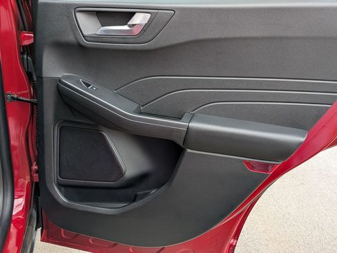 New 2026 Ford Escape ST-Line w/ Tech Pack #1 FWD image 34
