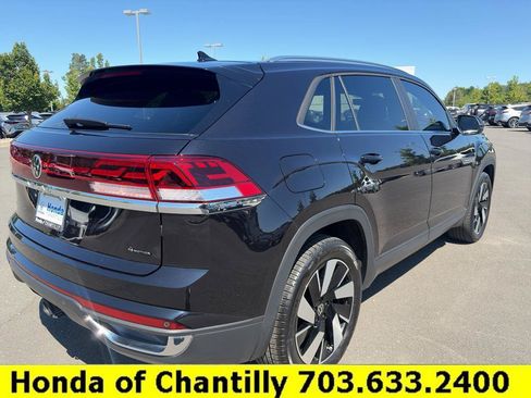 Used 2024 Volkswagen Atlas Cross Sport SE AWD/4WD image 7