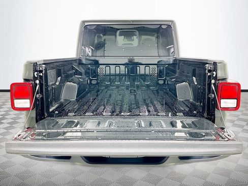 New 2026 Jeep Gladiator Sport AWD/4WD image 22