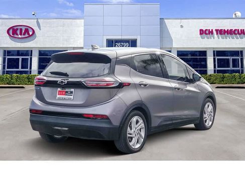 Used 2023 Chevrolet Bolt LT image 4