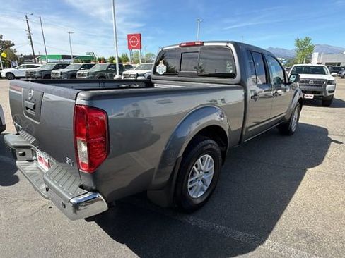 Used 2021 Nissan Frontier SV image 4