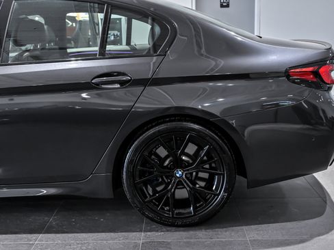 Used 2022 BMW M550i xDrive w/ Premium Package image 7