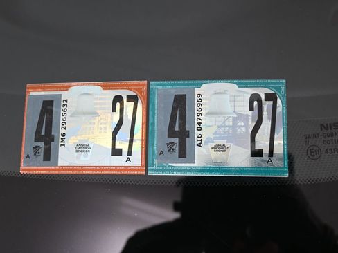 Used 2015 Nissan Rogue S image 9