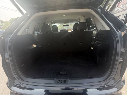 Used 2017 Ford Edge SEL w/ Equipment Group 201A AWD/4WD image 38