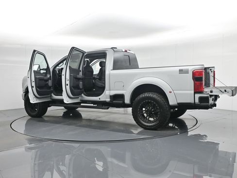 New 2026 Ford F250 Lariat w/ Black Appearance Package image 43