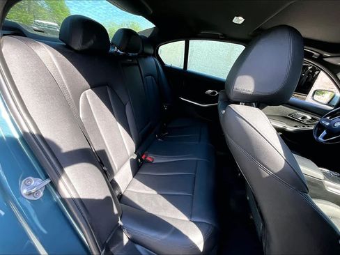 Used 2020 BMW 330i Sedan w/ Driving Assistance Package RWD image 19