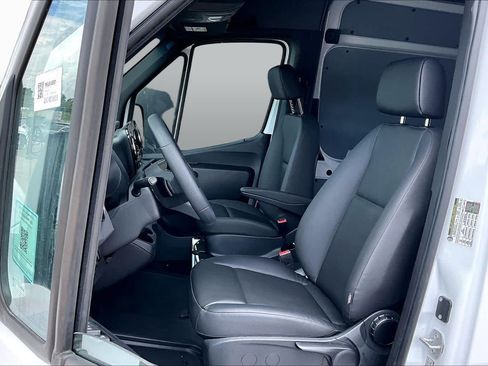New 2026 Mercedes-Benz Sprinter 2500 image 9