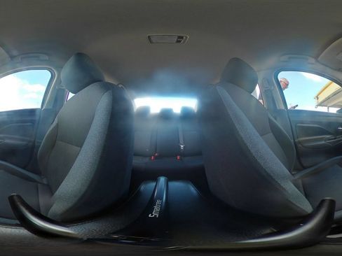 Used 2025 Nissan Versa SV FWD image 39