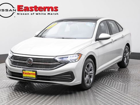 Used 2023 Volkswagen Jetta SE w/ Panoramic Sunroof Package image 1