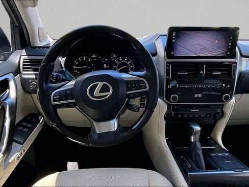 Used 2023 Lexus GX 460 Premium w/ Accessory Package AWD/4WD image 9