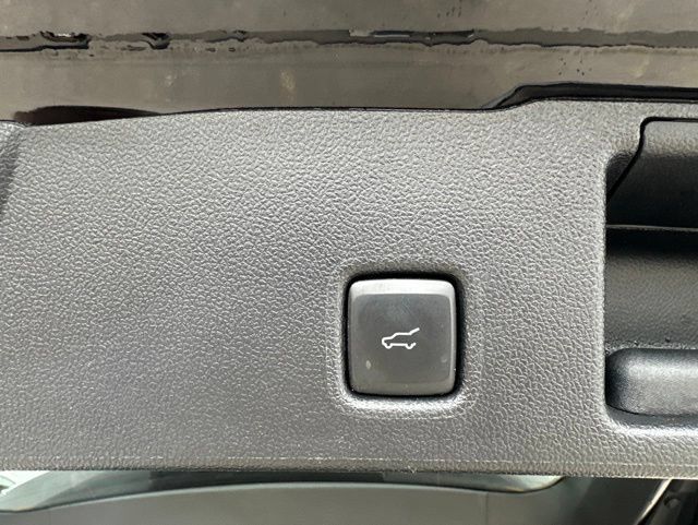 Used 2022 Ford Escape SEL AWD/4WD image 25