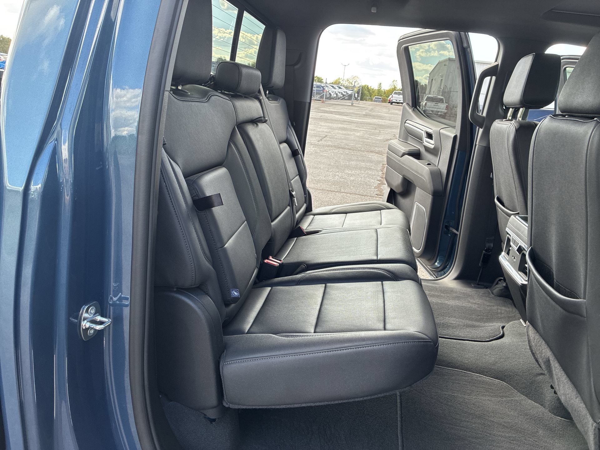 Certified 2024 GMC Sierra 1500 SLT w/ SLT Premium Plus Package AWD/4WD image 34