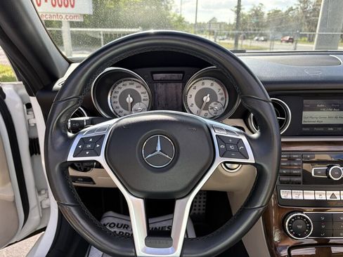 Used 2015 Mercedes-Benz SLK 250 w/ Premium Package image 8