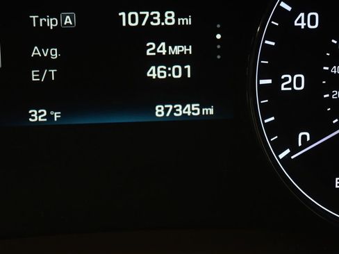 Used 2015 Hyundai Genesis 3.8 image 26