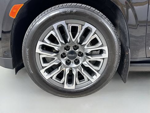 Used 2023 GMC Yukon Denali Ultimate w/ LPO, Floor Liner Package AWD/4WD image 36