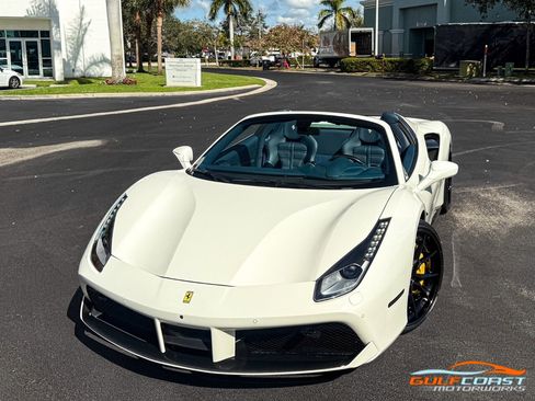 Used 2018 Ferrari 488 Spider image 6